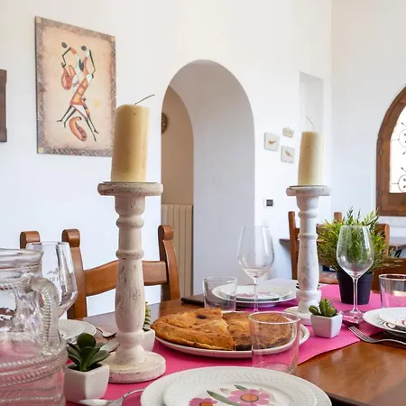 Guesthost - Trulli Luna Martina Franca