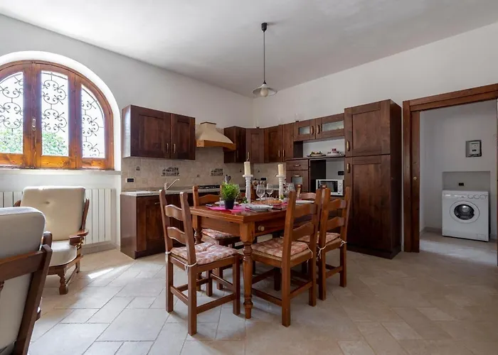 Guesthost - Trulli Luna Martina Franca